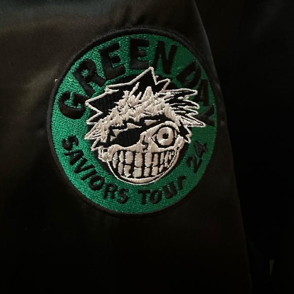 GREEN DAY Saviors Tour Official Merchandise Rare Satin Bomber Jacket Mens L - Picture 3 of 11